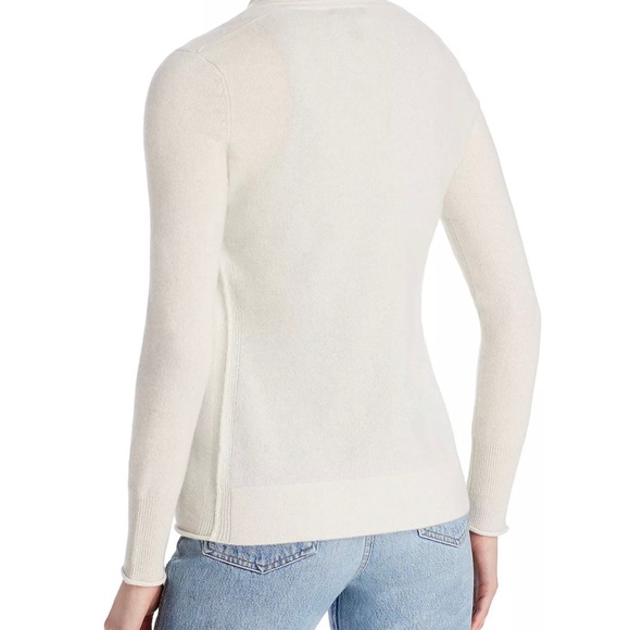 Aqua Cashmere Light Gray Ash Medium Sweater from Bloomingdale’s - Picture 7 of 7